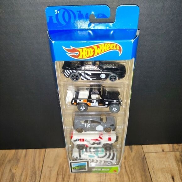 2021 HOT WHEELS Speed Blur 5 Pack - Mustang, Jeep, Fiesta, Crusher - Picture 6 of 7